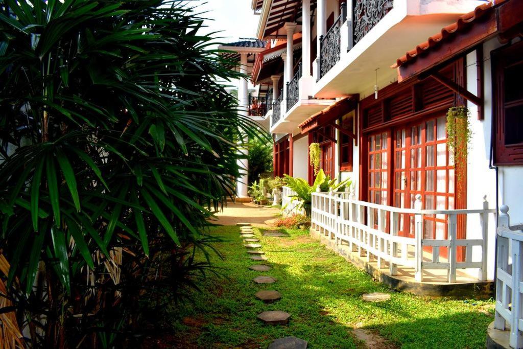 Freedom Palace Hotel Anuradhapura Exterior foto